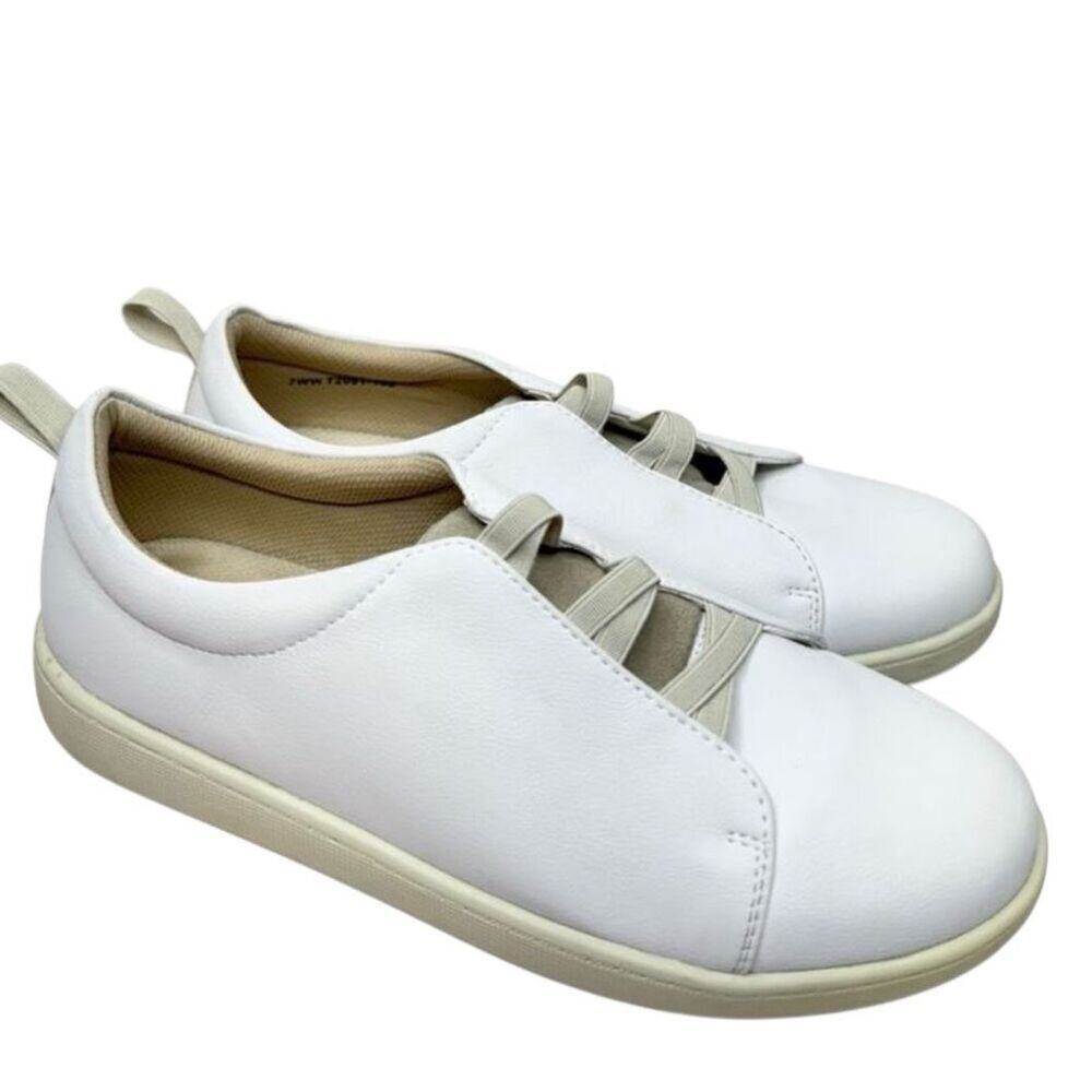 Trotters Sneaker Womens Size 7W Wide White Leather‎ Lace Up Shoes